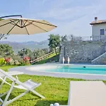Amazing View On Hills With Shared Pool *