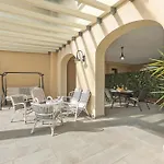 Amazing View On Hills With Shared Pool 아파트