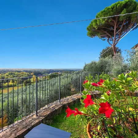 Amazing View On Hills With Shared Pool Διαμέρισμα