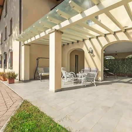 Amazing View On Hills With Shared Pool Lamporecchio