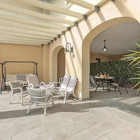Amazing View On Hills With Shared Pool Διαμέρισμα