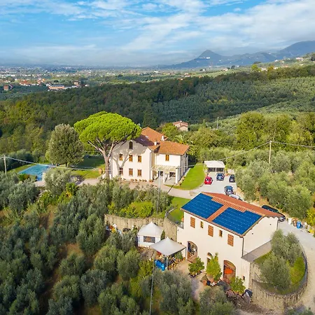 Amazing View On Hills With Shared Pool