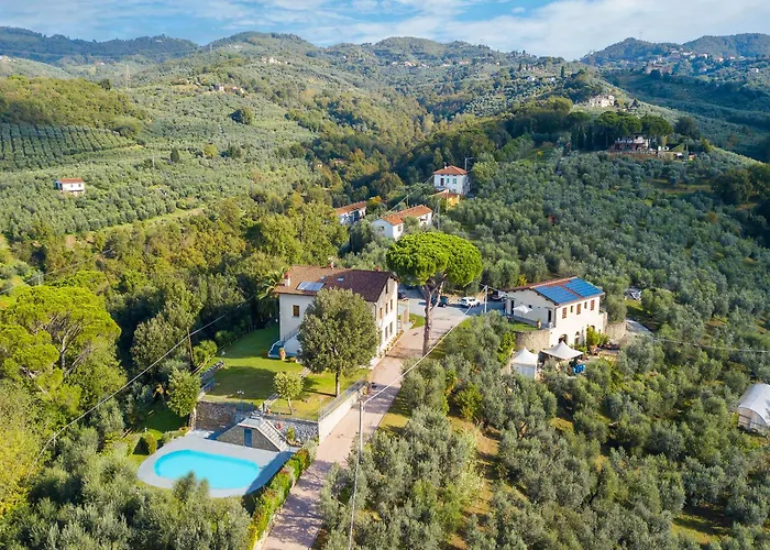 Amazing View On Hills With Shared Pool